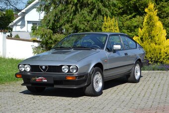 Alfa Romeo GTV6 2.5 V6 - 11