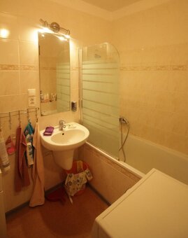 Prenajmem krásny byt s výhľadom na hrad v centre Nitry - 11