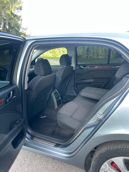 ✅Škoda Superb 2.0 TDI CR 4x4 Elegance Webasto - 11