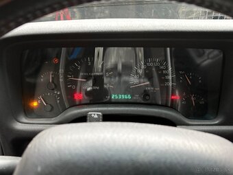 Jeep cherokee Xj 2.5 Talian - 11