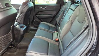 Volvo XC60 2.0 B4 mHEV DARK edition AWD - 11