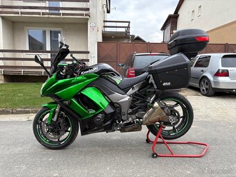 Kawasaki Z1000SX - 11