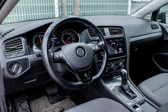 Volkswagen Golf e - 11