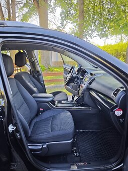 KIA Sorento 2.2 CRDi Automat 2015 Ako nové kúpené na SK - 11