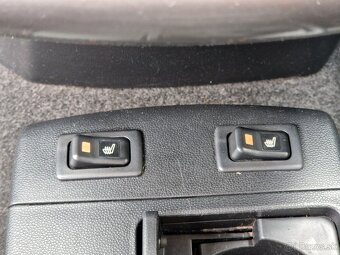 Mazda 5 2.0 MZR-CD TE 7 miest - 11