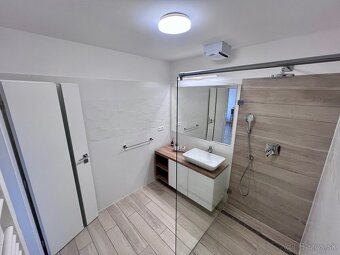 Prenájom 2 izbového bytu vo Villa Parku s parkovacím státím - 11