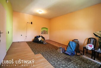 Dvojpodlažná prevádzková budova s veľkou garážou, Hôrka - 11