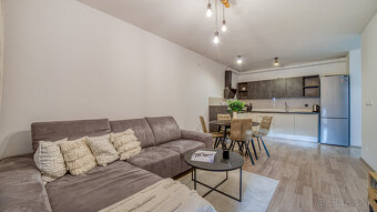 Moderný kompletne zariadený 2 izb byt s balkónom, pivnicou a - 11