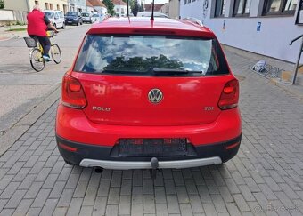 Volkswagen Polo 1,6 TDI CROSS ,,REZERVOVÁNO" nafta manuál - 11