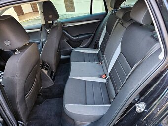 Škoda Octavia Combi 2.0 TDI DSG JOY Navi DVD R18 Orig. KM - 11