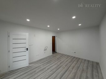 Kompletne zrekonštruovaný 2i byt s KK, 34m2 + balkón, Karpat - 11