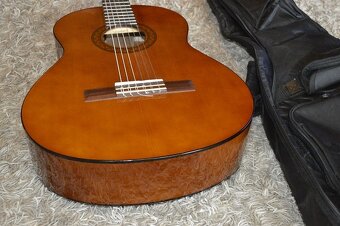 predam - gitara Yamaha C40 - 11