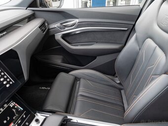 Audi e-tron 300 kW quattro S-Line Black Edition - 11
