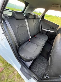 Kia Ceed SW 1.4 CVVT Silver - 11