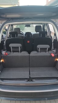 FORD GRAND C-MAX, Family 7-miestny, 1,5 TDCi 120k M6 (88kW) - 11
