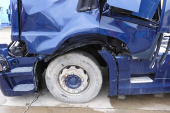 SCANIA S 450 NÁHRADNÉ DIELY - 11