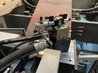 Rok výroby 2024, ohraňovací lis SX 30220 - 11