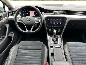 Volkswagen Passat Variant 2.0 TDI Executive DSG - 11