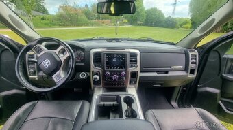Dodge RAM 1500 Laramie - 11