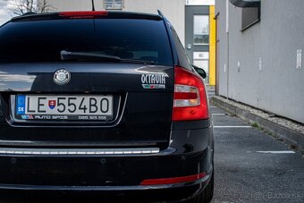 Škoda Octavia Combi 2.0 TDI CR RS DSG - 11