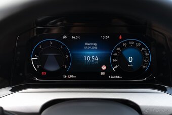 VW Golf 8 2022 / 156tis. km - 2.0 TDI M6 - 11