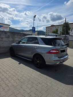 Mercedes-Benz ML trieda 350 BlueTEC 4matic AMG - 11