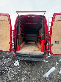 Mercedes-Benz Sprinter - 11