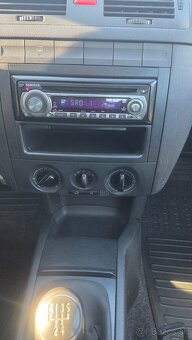 Škoda Fabia 1.2i 47 kW rok 2005 - 11