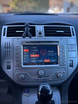 FORD KUGA 2.0 TDCi ST-Line 4x4 - 11