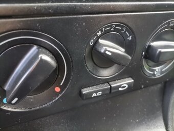 Škoda Octavia 1.6.benzin , EK a STK do 01/2028 - 11