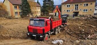 Dovoz sypkých materiálov vozidlom tatra 815,zemné a výkopové - 11