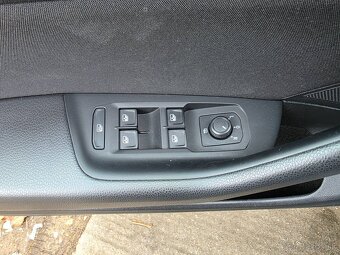 Volkswagen Passat Variant 1.5 TSI ACT Elegance DSG - 11