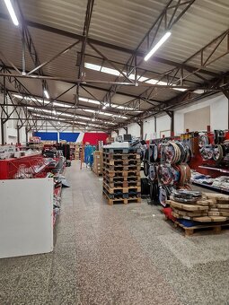 NA PRENÁJOM: Veľký obchodno-skladový priestor v Senci. - 11