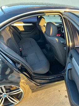 BMW 320D 2.0 - 11