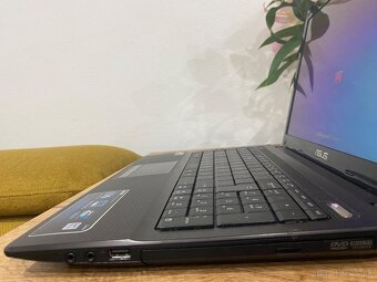 Asus X53U - 11