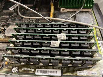 Starý počítač COMPAQ PROLINEA 5100 - 11