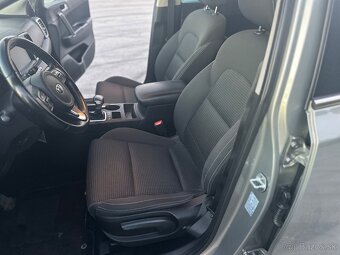 KIA SPORTAGE 2.0 crdi 4x4 A/T - 11
