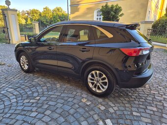 Ford Kuga 1.5 TDCi EcoBlue 120k Titanium A/T - 11