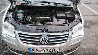 Volkswagen TOURAN 2.0tdi 125kW HIGHLINE DSG - 11