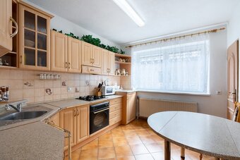 Rodinný dom s potenciálom - Košeca - 11