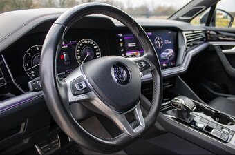 VW Volkswagen Touareg 3.0 TDI 170 kW R-Line - 11