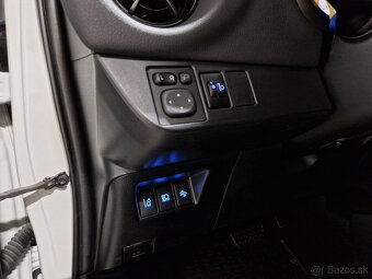 Toyota Yaris Hybrid Automat 1,5 Selection facelift 54kW LED - 11