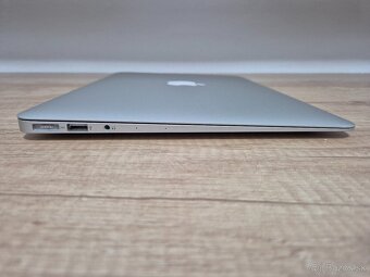 MacBook Air (13-inch, 2017) /Intel Core i5/8GB RAM/128GB SSD - 11