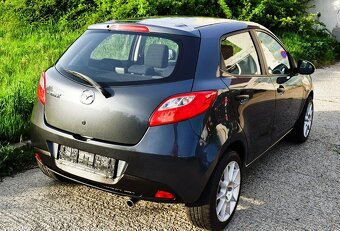 Mazda dvojka 1.3 16v benzin, velmi pekna - 11