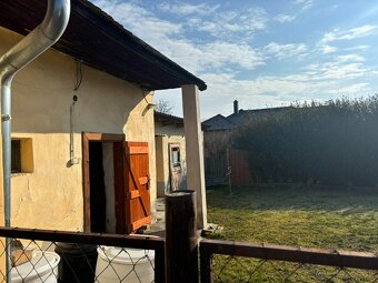 NA PREDAJ ROMANTICKÝ DOM S VERANDOU V DARNÓZSELI - 11