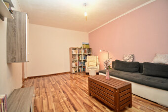 Útulný 3-izbový byt s loggiou v Lučenci so zariadením - 11