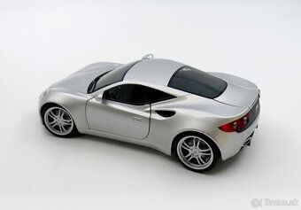 ARTEGA GT 1:18 REVELL - 11