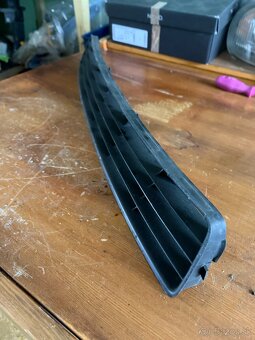 Audi A4 / S4 B5 (8D) – spodná predná mriežka do nárazníka - 11