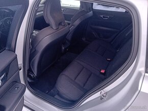 Volvo V60 D3 Momentum Pro AUT 2020 DPH - 11