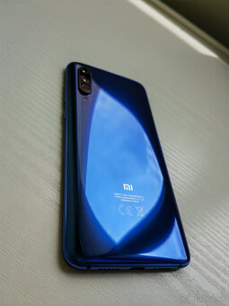 Xiaomi Mi 9 6 / 128 GB Ocean Blue - 11